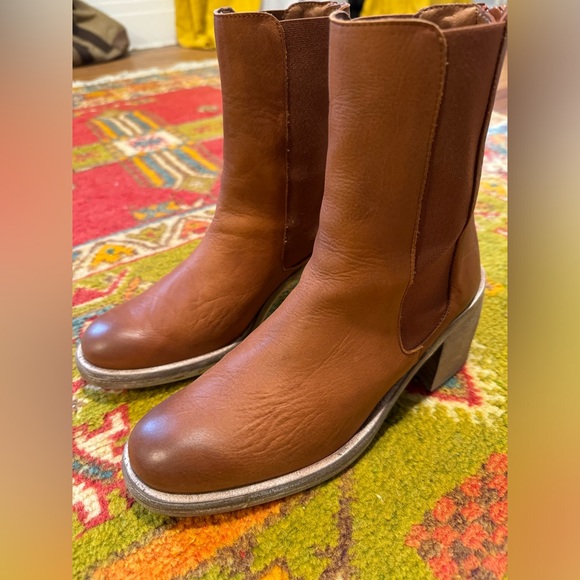 Free People - Essential Chelsea Boot - size 38 - Picture 5 of 8